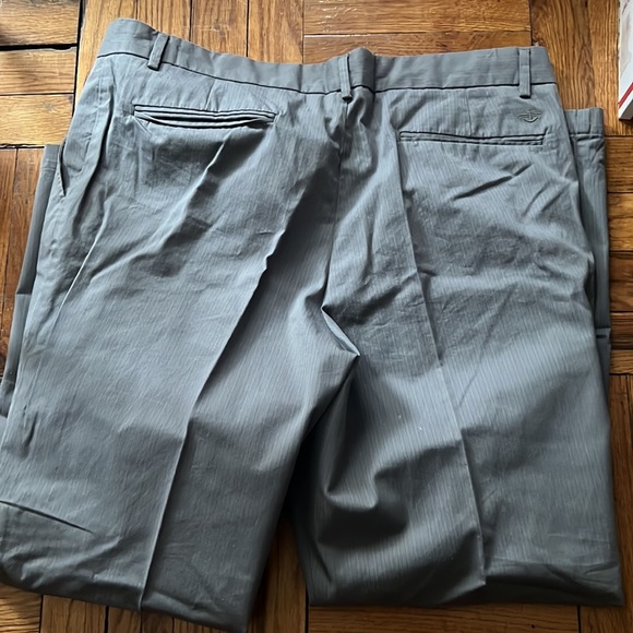 Dockers D2 gray pants size: 38 x 29 - Picture 6 of 6